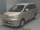 Toyota Noah AZR65G