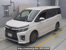 Toyota Voxy ZRR80W