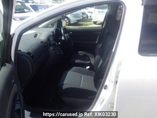 Used 2004 AT toyota wish ZNE10G Image[12]