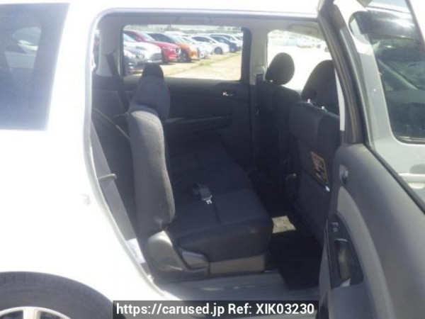 Used 2004 AT toyota wish ZNE10G Image[13]