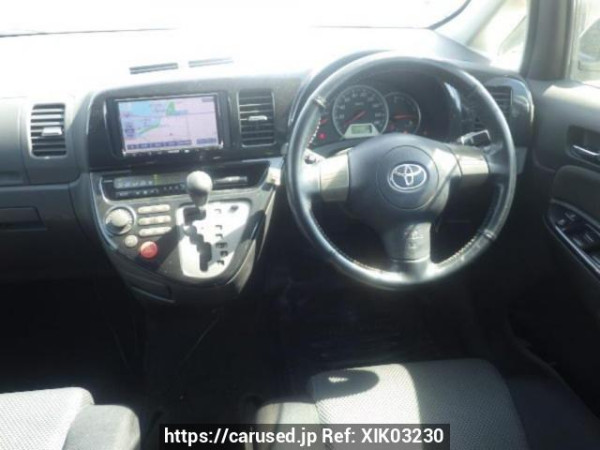 Used 2004 AT toyota wish ZNE10G Image[18]