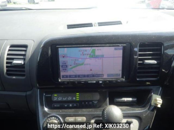 Used 2004 AT toyota wish ZNE10G Image[21]