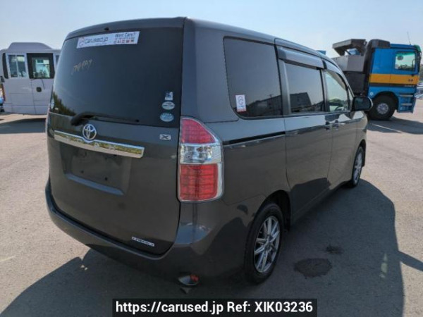 Used 2007 AT toyota noah ZRR70G Image[6]