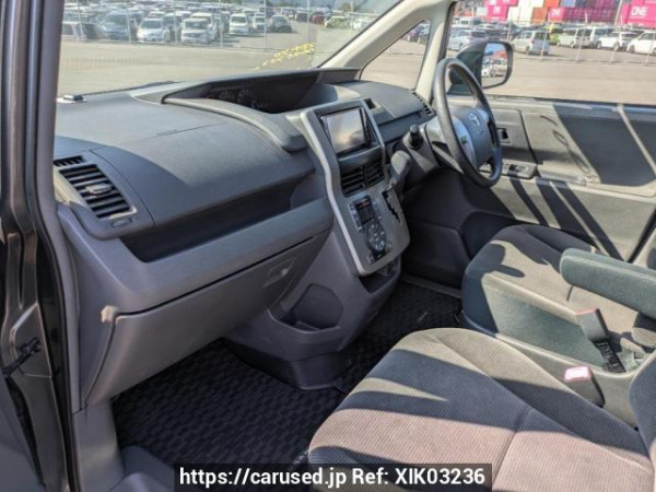 Used 2007 AT toyota noah ZRR70G Image[13]