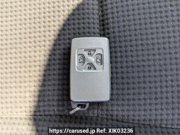 Used 2007 AT toyota noah ZRR70G Image[43]
