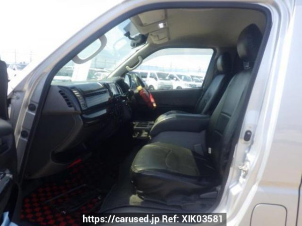 Used 2006 AT toyota regiusace-van KDH205V Image[12]