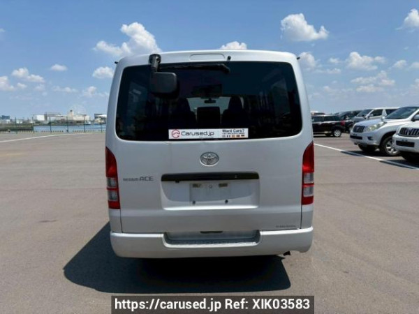 Used 2005 AT toyota regiusace-van KDH205V Image[5]