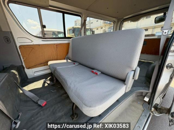 Used 2005 AT toyota regiusace-van KDH205V Image[14]