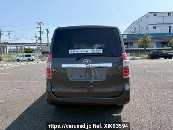 Used 2007 AT toyota noah ZRR70G Image[5]
