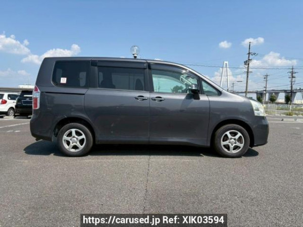 Used 2007 AT toyota noah ZRR70G Image[7]