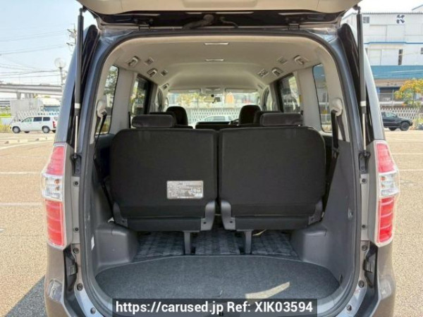 Used 2007 AT toyota noah ZRR70G Image[8]