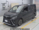 Toyota Voxy ZRR80W