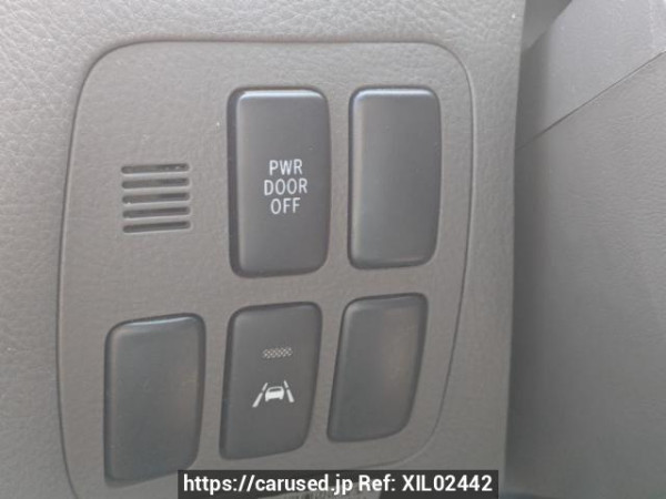Used 2002 AT toyota alphard MNH10W Image[32]