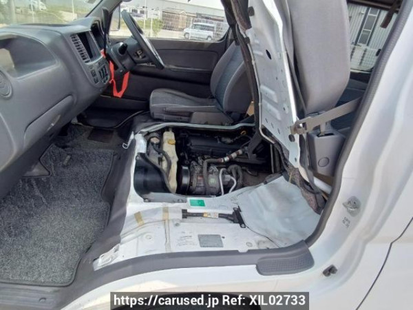 Used 2004 AT nissan caravan-van DWMGE25 Image[9]