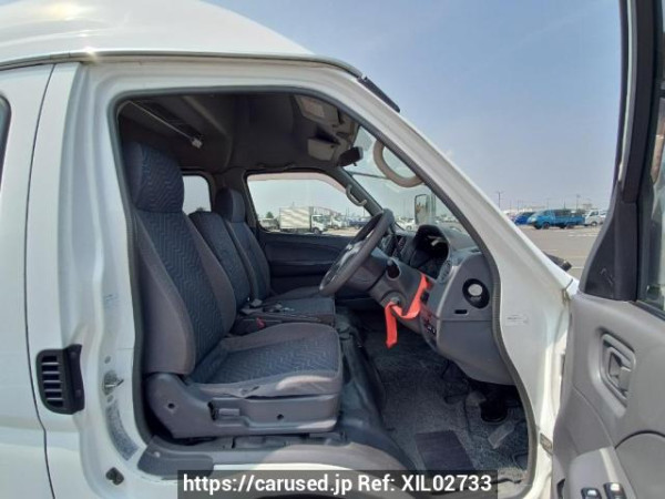 Used 2004 AT nissan caravan-van DWMGE25 Image[13]