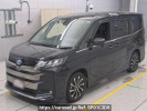 Toyota Noah ZWR90W