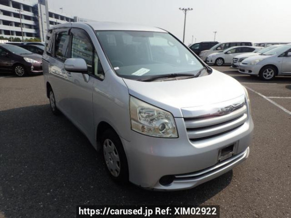 Used 2009 AT toyota noah ZRR70G Image[0]