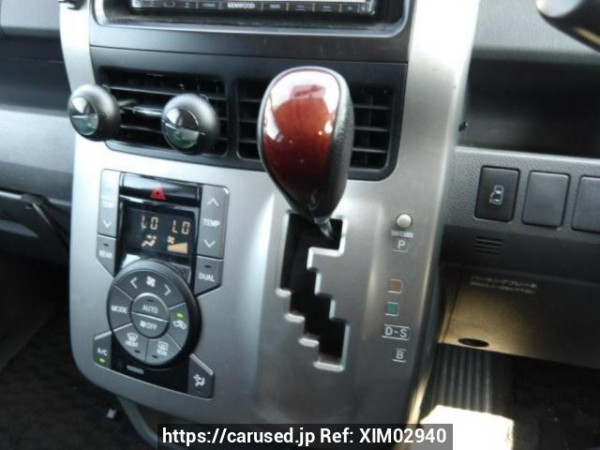 Used 2007 AT toyota voxy ZRR70W Image[24]