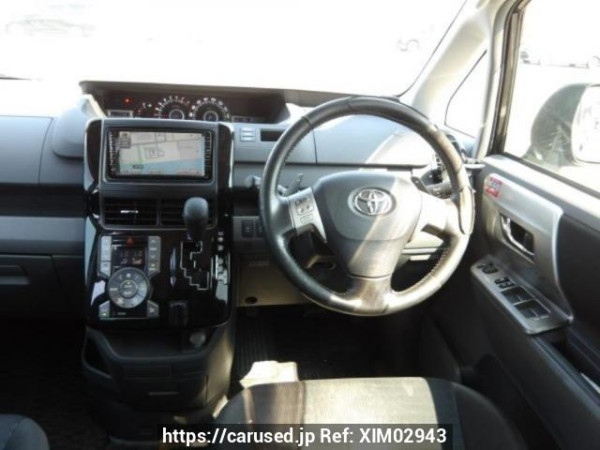 Used 2010 AT toyota voxy ZRR70W Image[17]