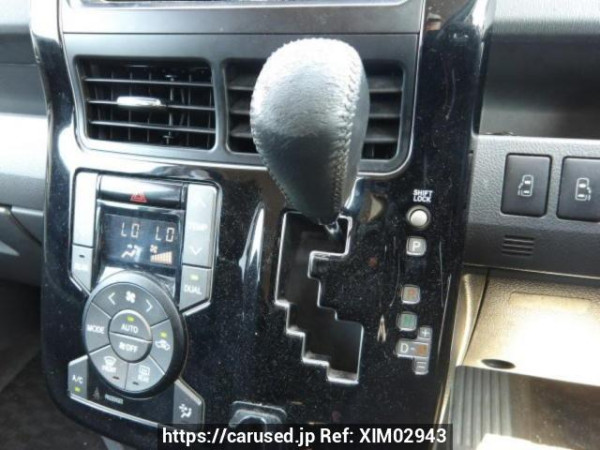 Used 2010 AT toyota voxy ZRR70W Image[23]