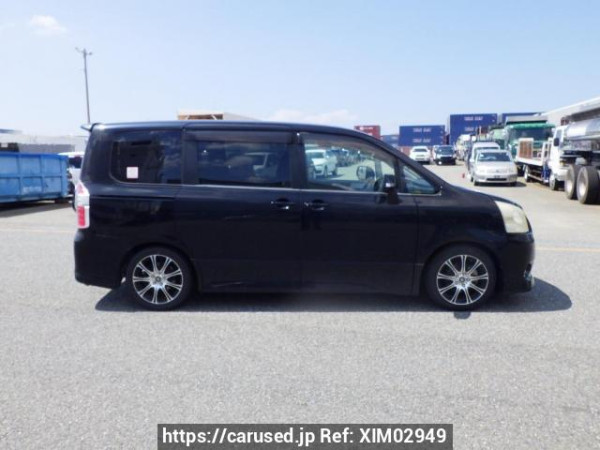 Used 2007 AT toyota noah ZRR70W Image[7]