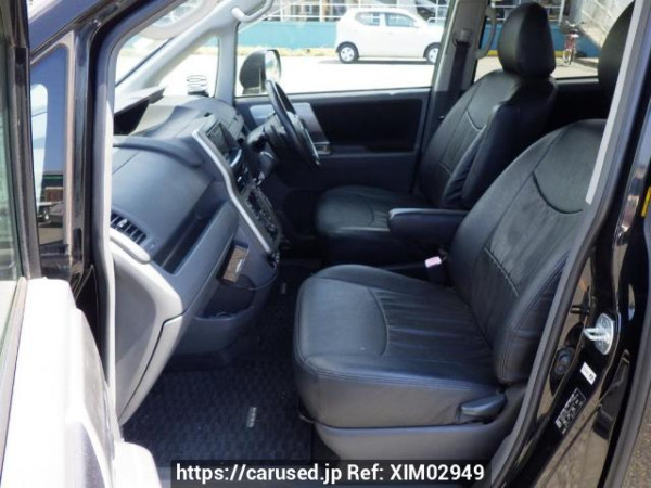 Used 2007 AT toyota noah ZRR70W Image[14]
