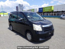 Toyota Noah ZRR70G