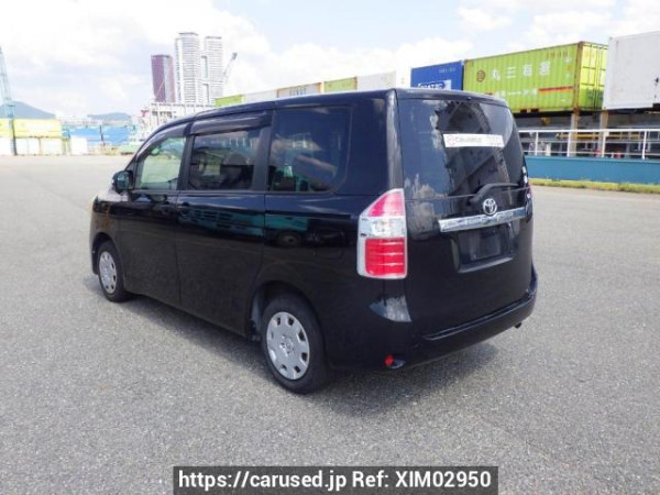 Used 2008 AT toyota noah ZRR70G Image[4]
