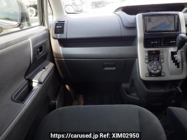 Used 2008 AT toyota noah ZRR70G Image[20]