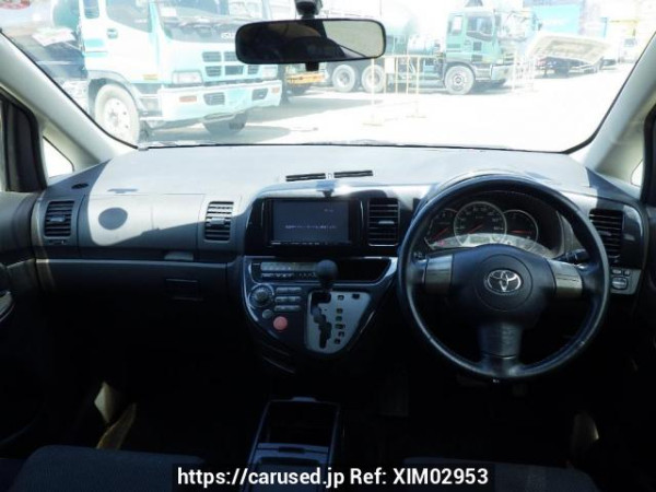 Used 2004 AT toyota wish ZNE10G Image[18]