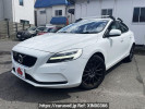 Volvo V40 LDA-MD4204T