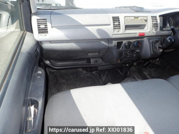 Used 2006 MT toyota hiace-van KDH200V Image[13]