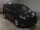 Toyota Voxy ZWR80G
