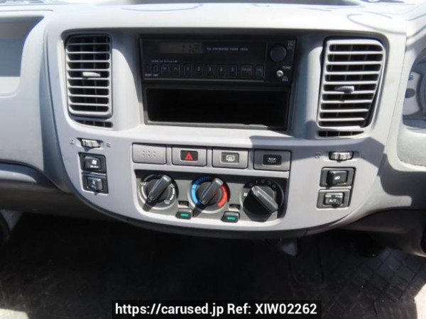 Used 2004 AT nissan caravan-bus DWMGE25 Image[26]