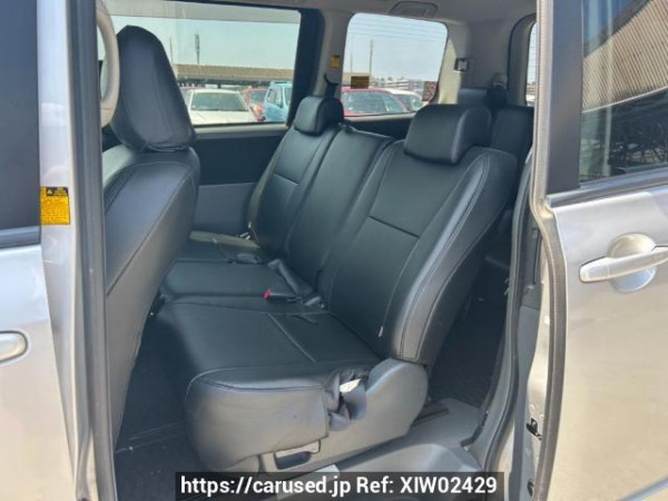 Used 2008 AT toyota noah ZRR75W Image[15]