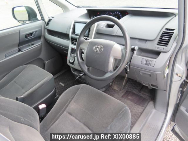 Used 2007 AT toyota noah ZRR75G Image[12]