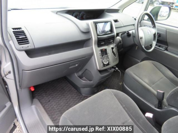 Used 2007 AT toyota noah ZRR75G Image[13]
