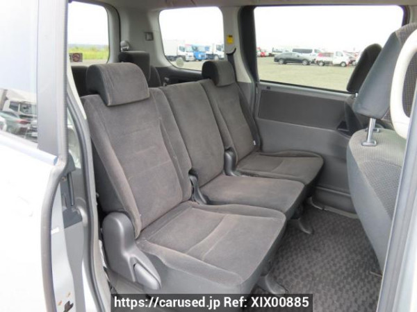 Used 2007 AT toyota noah ZRR75G Image[15]