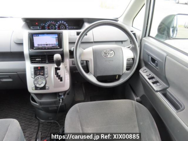 Used 2007 AT toyota noah ZRR75G Image[23]