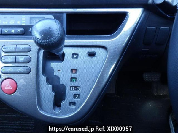 Used 2004 AT toyota wish ZNE10G Image[25]