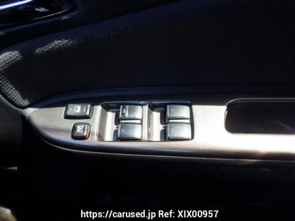 Used 2004 AT toyota wish ZNE10G Image[28]