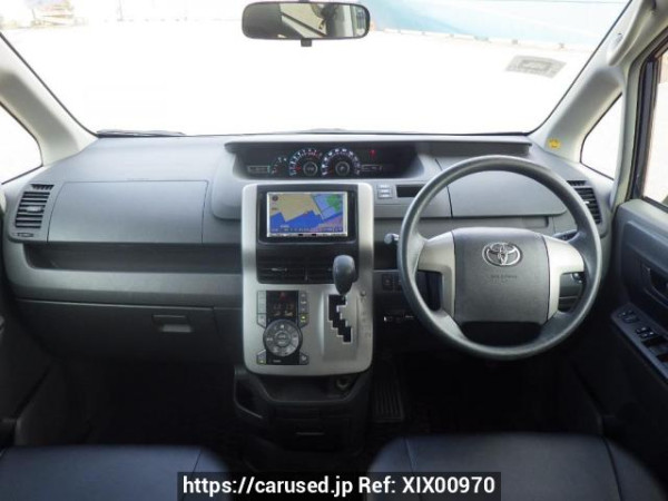 Used 2009 AT toyota noah ZRR70G Image[19]
