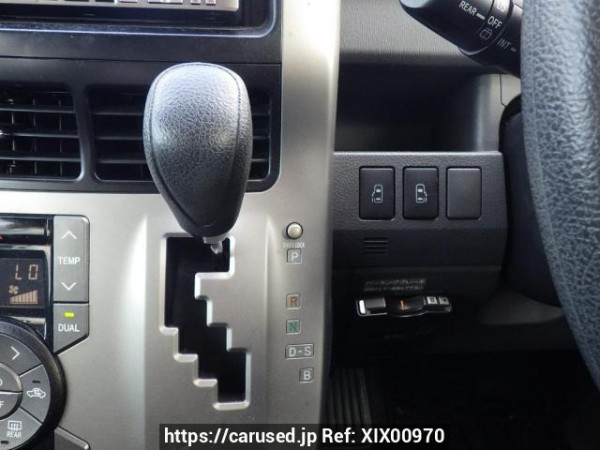 Used 2009 AT toyota noah ZRR70G Image[26]