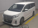 Toyota Noah ZRR80W