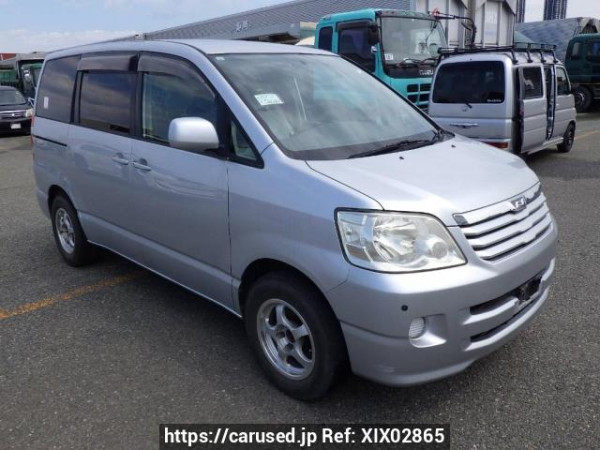 Used 2001 AT toyota noah AZR60G Image[0]