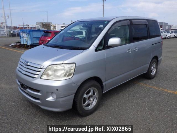Used 2001 AT toyota noah AZR60G Image[2]