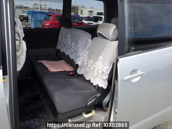 Used 2001 AT toyota noah AZR60G Image[16]