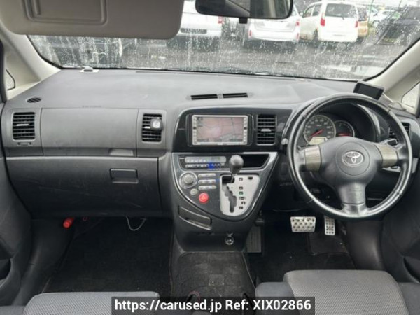 Used 2004 AT toyota wish ZNE14G Image[16]