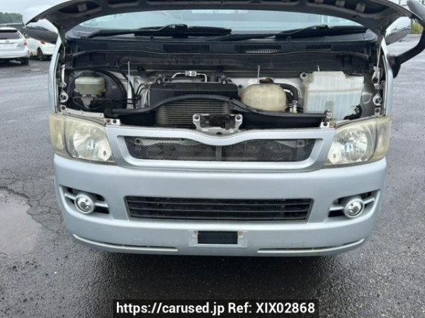 Used 2005 AT toyota regiusace-van KDH205V Image[9]