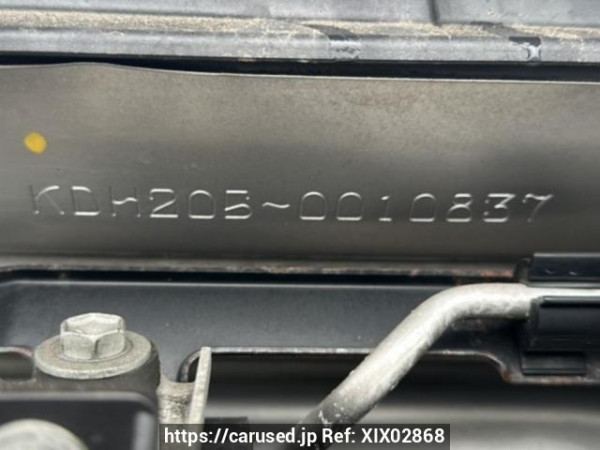 Used 2005 AT toyota regiusace-van KDH205V Image[10]